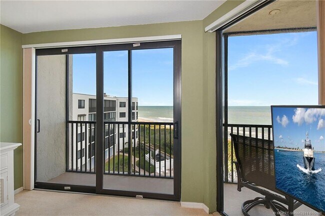 Building Photo - 2375 NE Ocean Blvd