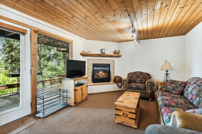 Primary Photo - 1 bedroom, 1 bath condo at Bay Point