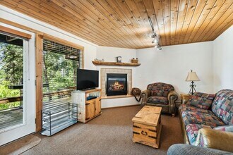 Building Photo - 1 bedroom, 1 bath condo at Bay Point