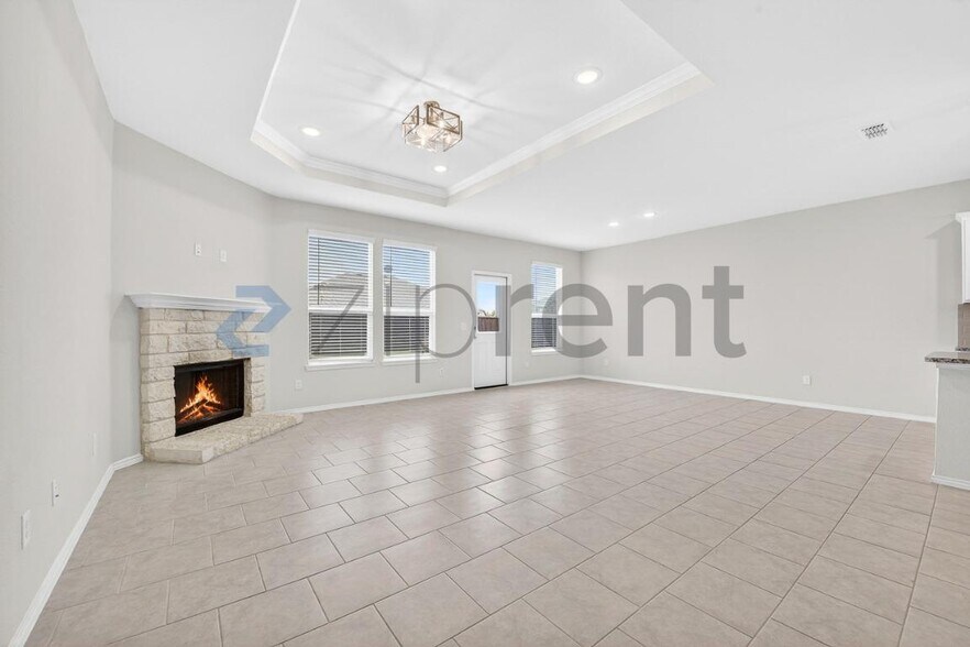 Building Photo - 504 Banbury Ct