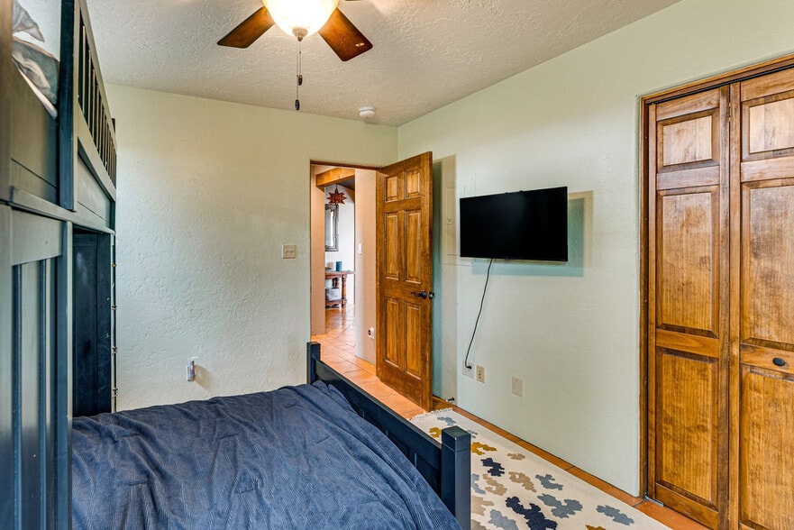 Building Photo - 1315 Benny Ln