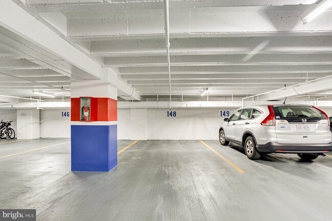 Building Photo - 1425 4th St SW