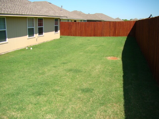 Building Photo - 4 Bedrooms - Moore Schools - Open Plan