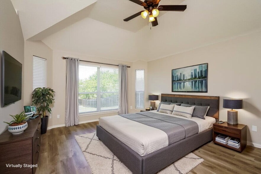 Building Photo - 204 Harvard Dr