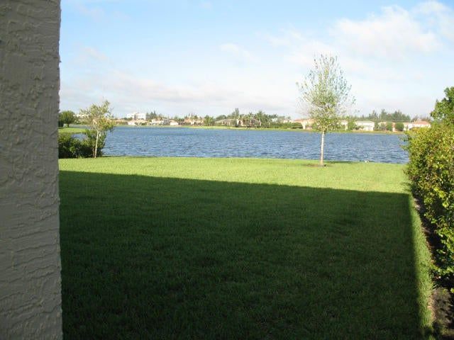 Building Photo - 1579 Newhaven Point Ln