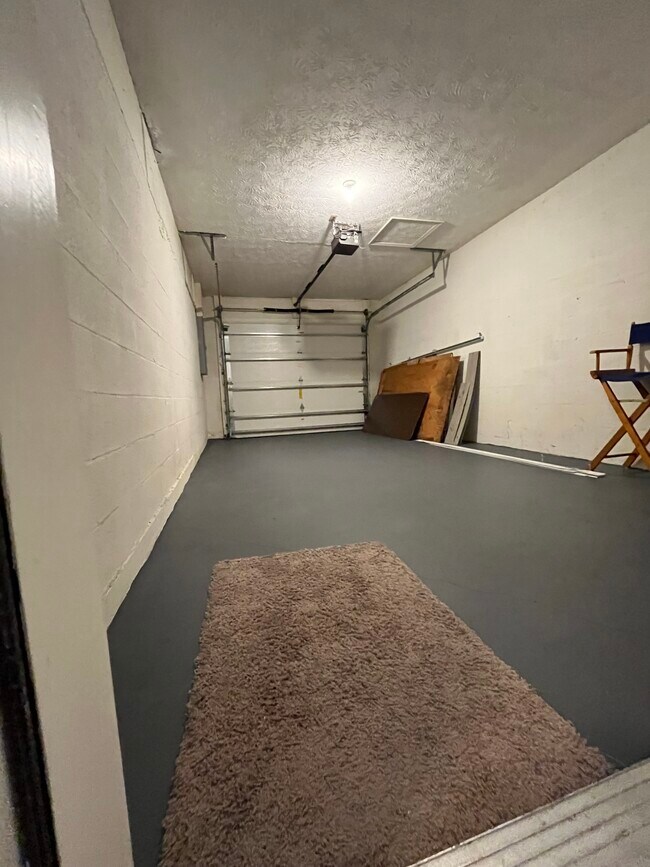 Building Photo - 1580 SW Crossing Cir