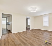 Building Photo - 213 Live Oak Ave