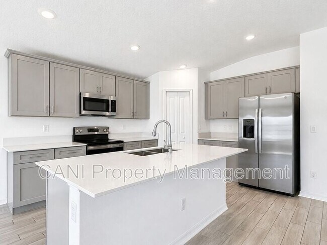 Building Photo - 1100 Sand Trap Ct