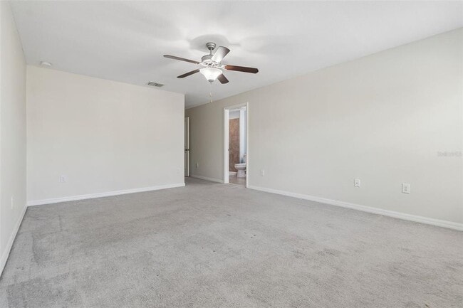 Building Photo - 10687 Lake Montauk Dr