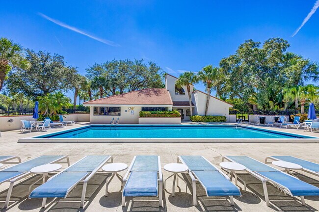 Building Photo - 405 Sea Oats Dr