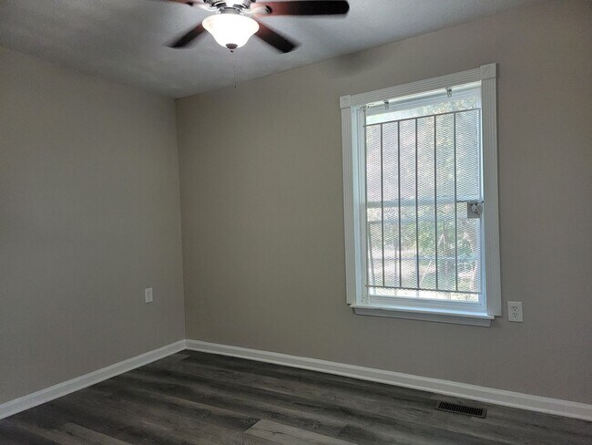 Building Photo - Intown Ranch - ADA Accessible Voucher Approved - Immediate Move In