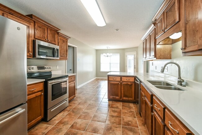 Building Photo - 85 Whispering Ridge Cove