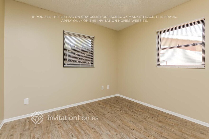 Building Photo - 10948 Tangora St