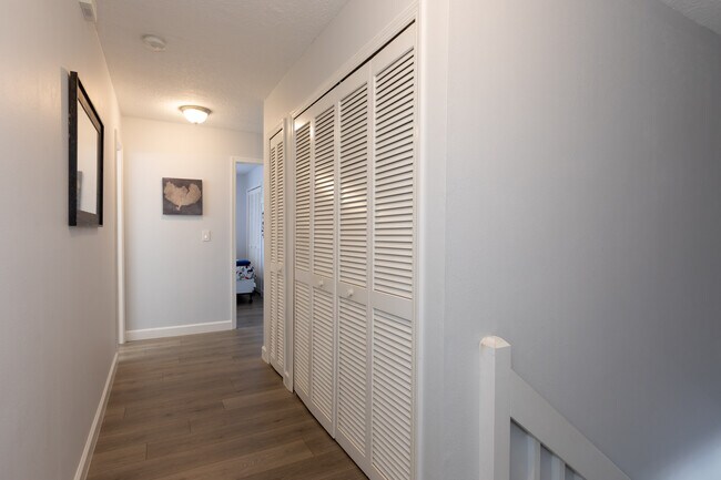 Building Photo - 4949 N Highway A1A
