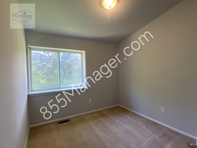 Building Photo - **COMING SOON AVAILABLE FOR SHOWINGS 10/8/...