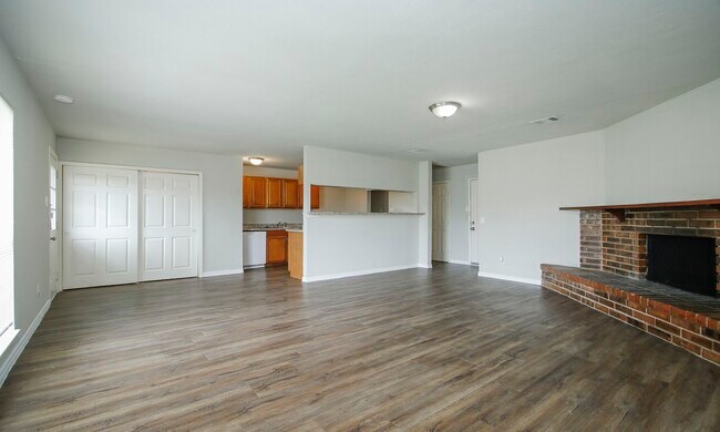 Building Photo - 17626 Bullis Gap Dr
