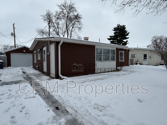 Building Photo - 1004 E Cornell Rd