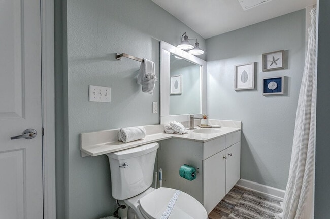 Building Photo - 998 Gulfside Ct