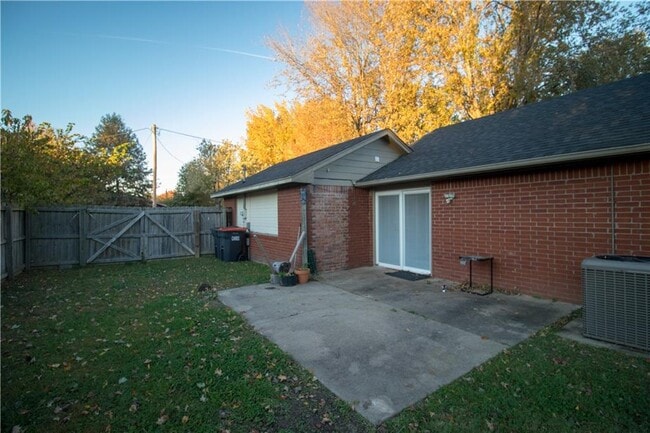 Building Photo - 1703 Watson Ave