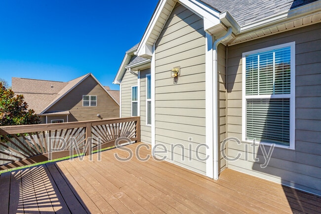 Building Photo - 8802 Mckenzie Farm Dr