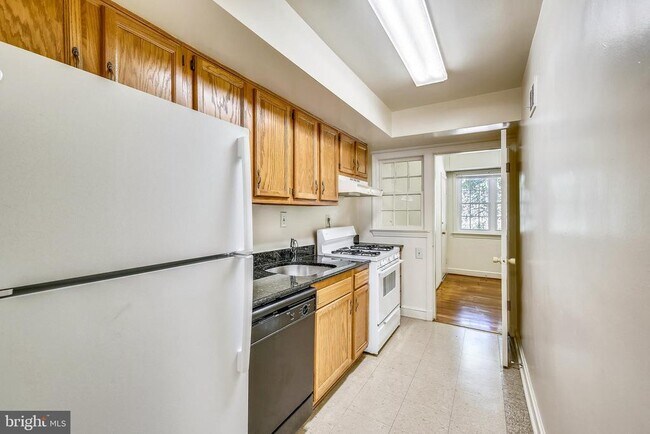 Building Photo - 7818 Tilbury St