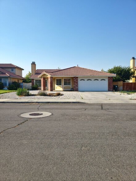 Building Photo - 12602 El Dorado Pl