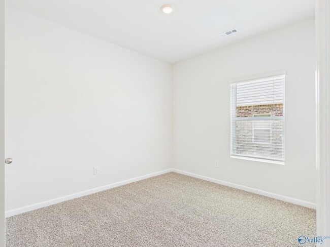 Building Photo - 125 Betty Williams Dr