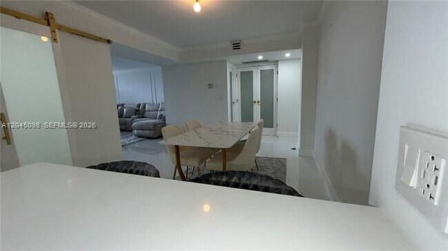 Building Photo - 2333 Brickell Ave