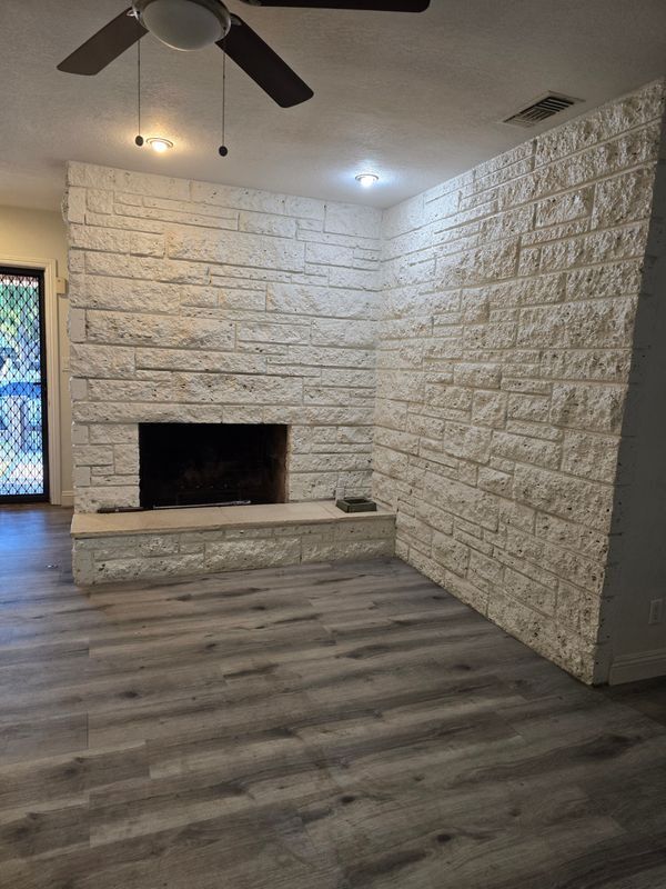 Building Photo - 706 W Orangethorpe Ave