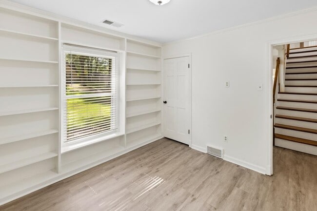 Building Photo - 1696 Hapano Dr