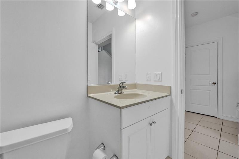 Building Photo - 632 Renaissance Wy