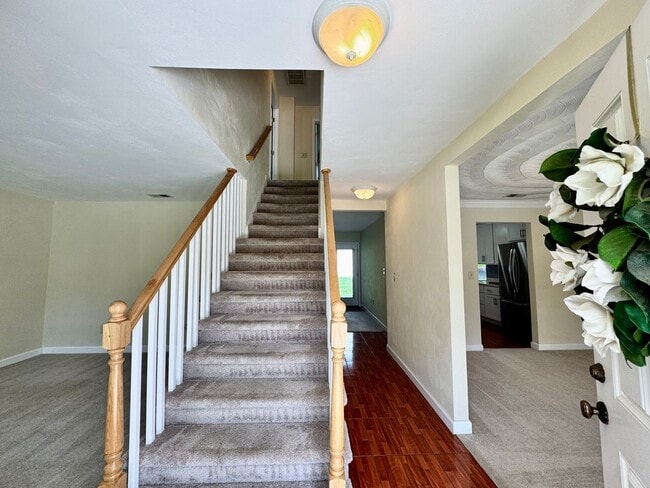 Building Photo - Available NOW! Unique Home in Wesleyan Cha...