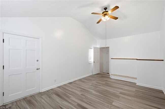 Building Photo - 5545 Aragon Dr