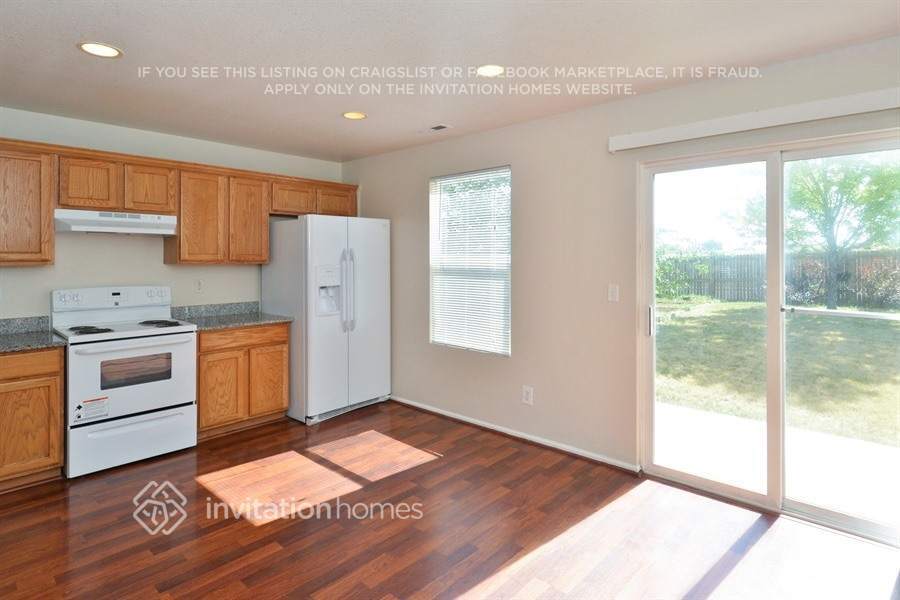 Building Photo - 1350 Bluebird St