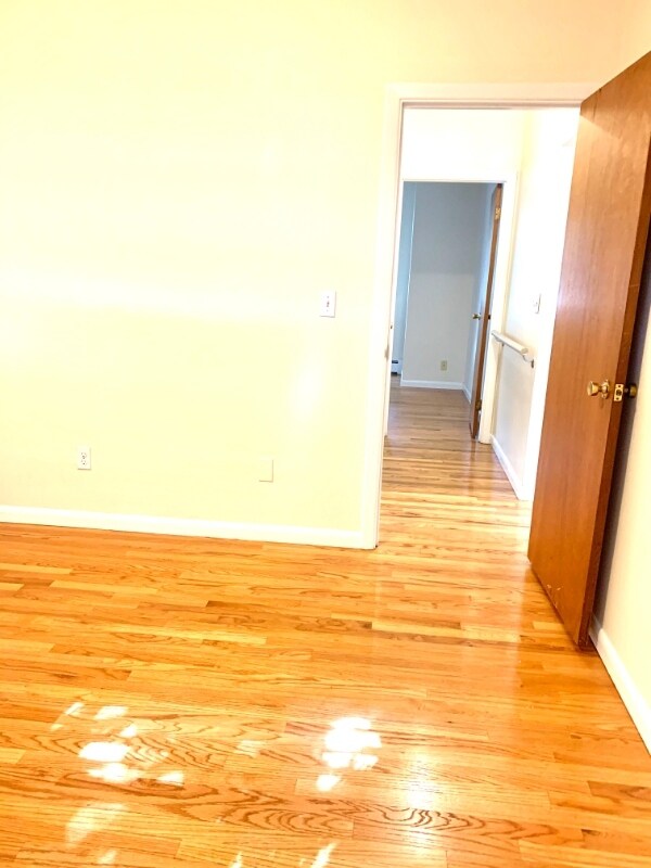 Building Photo - 77 Pitman St