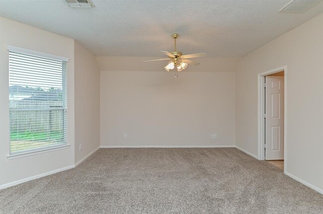 Building Photo - 211 Elana Ln