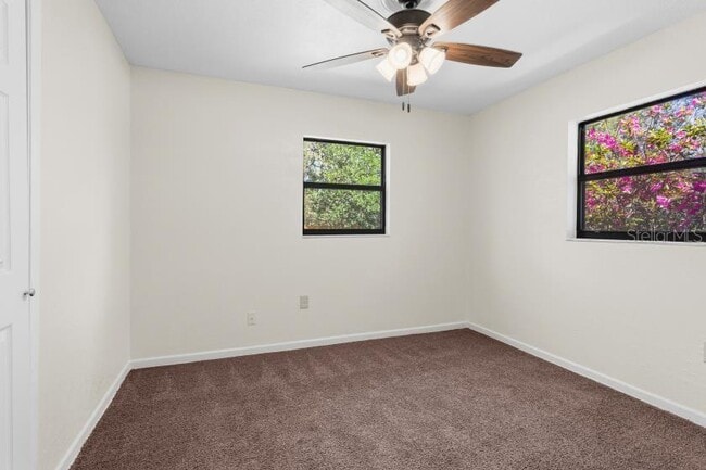 Building Photo - 220 SE 71st St