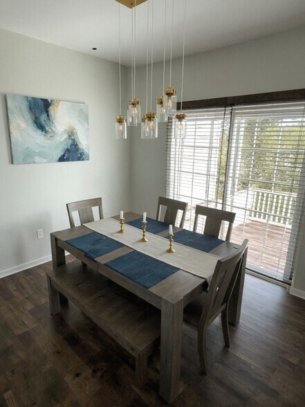 Building Photo - 680 Freedom Dr