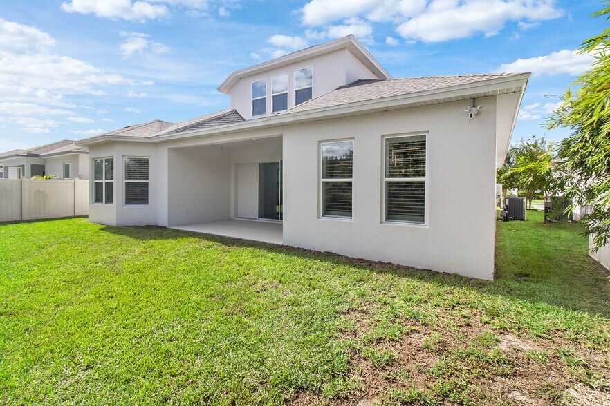 Building Photo - 7531 Mandarin Grove Way