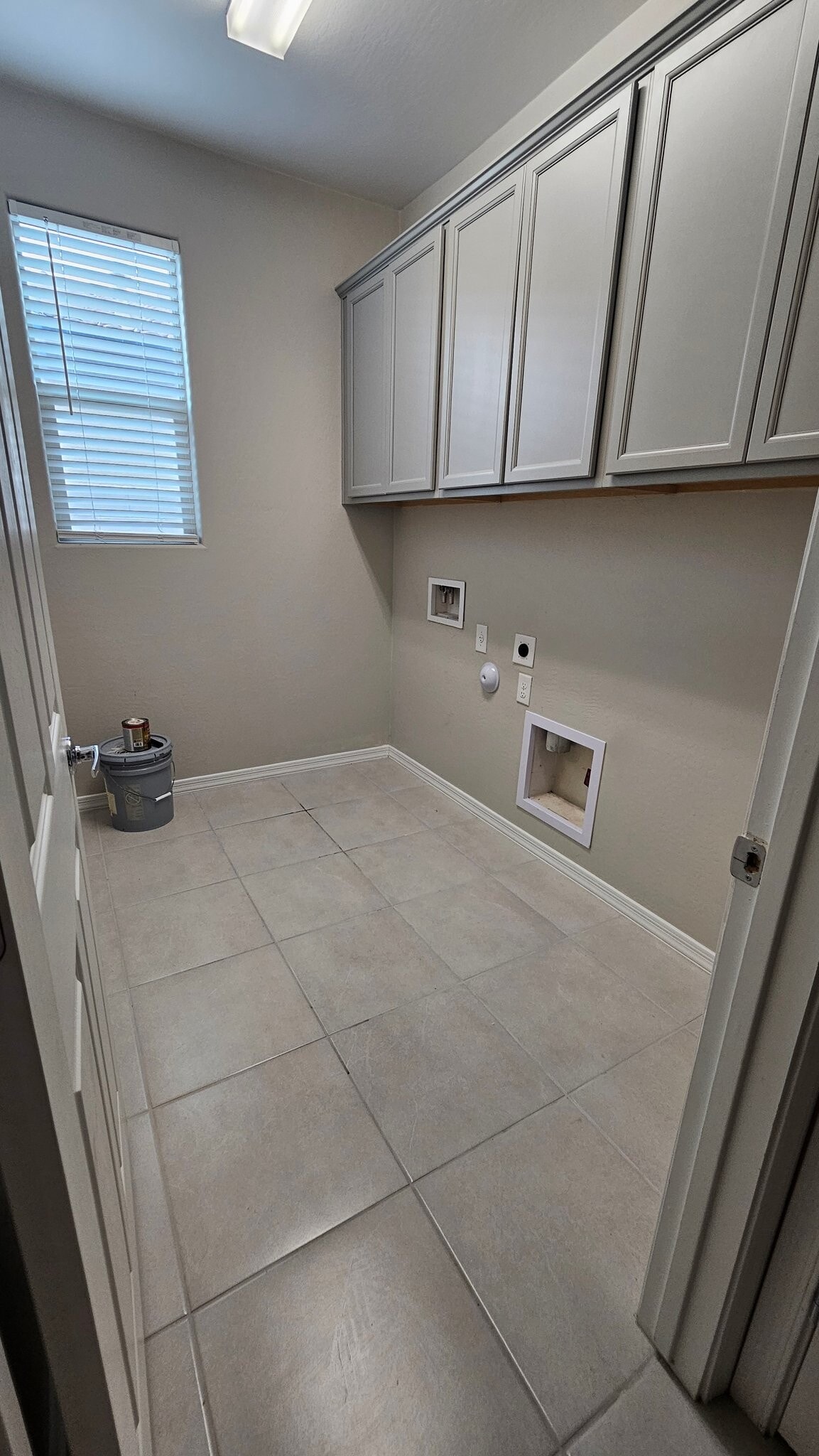 Building Photo - 40915 W Agave Rd