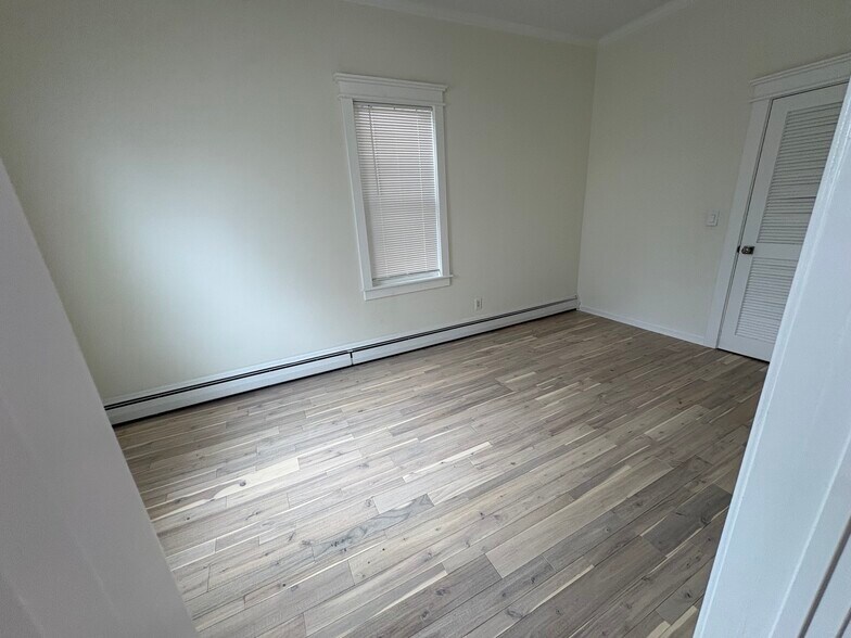 Bedroom 1 - 305 W Clay Ave