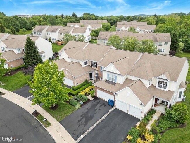 Building Photo - 2136 Sugar Maple Ln