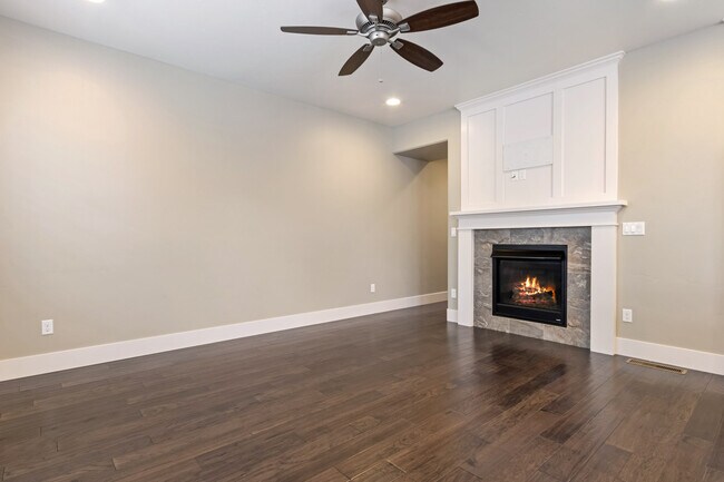 Building Photo - 3846 S Caddis Pl