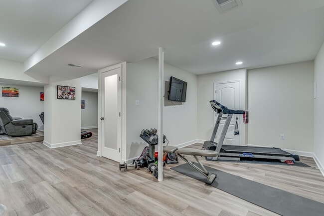 Building Photo - Beautiful 5 Bedroom Home in Clinton MD