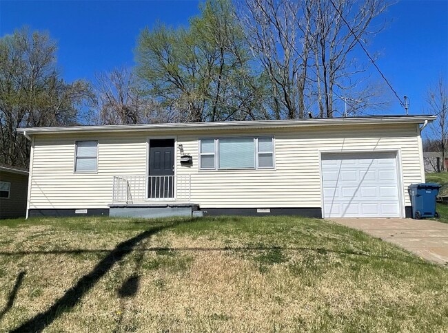 Primary Photo - 900 Caseyville Rd
