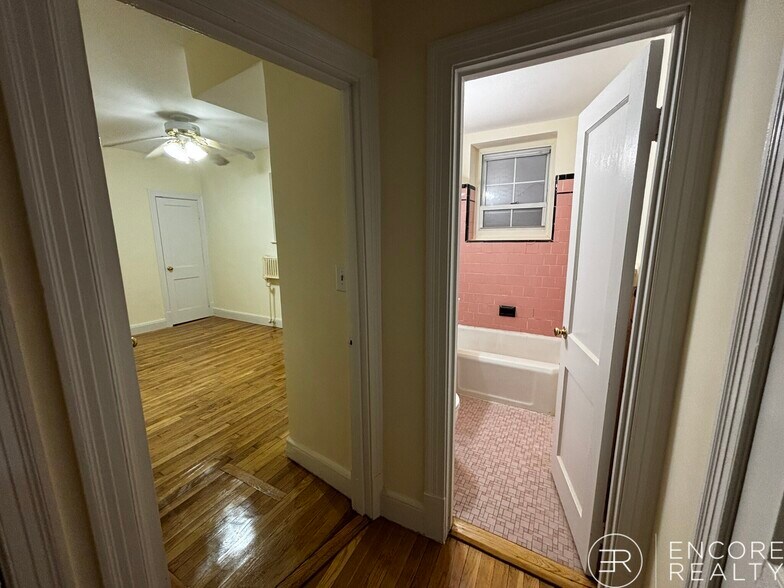 Building Photo - 1555 Beacon St