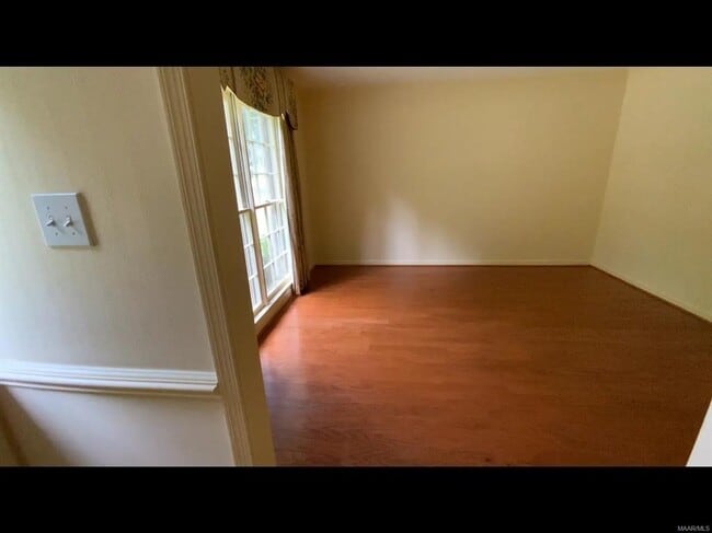 Building Photo - 3948 Ray Dr