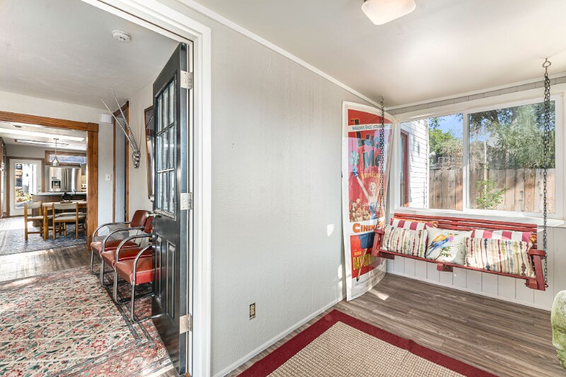 Building Photo - 4025 Kern St