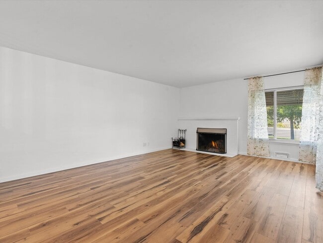 Building Photo - Perfect Remodeled Home in the Heart of Reno