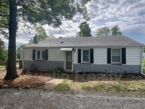 Building Photo - 13166 East Ln